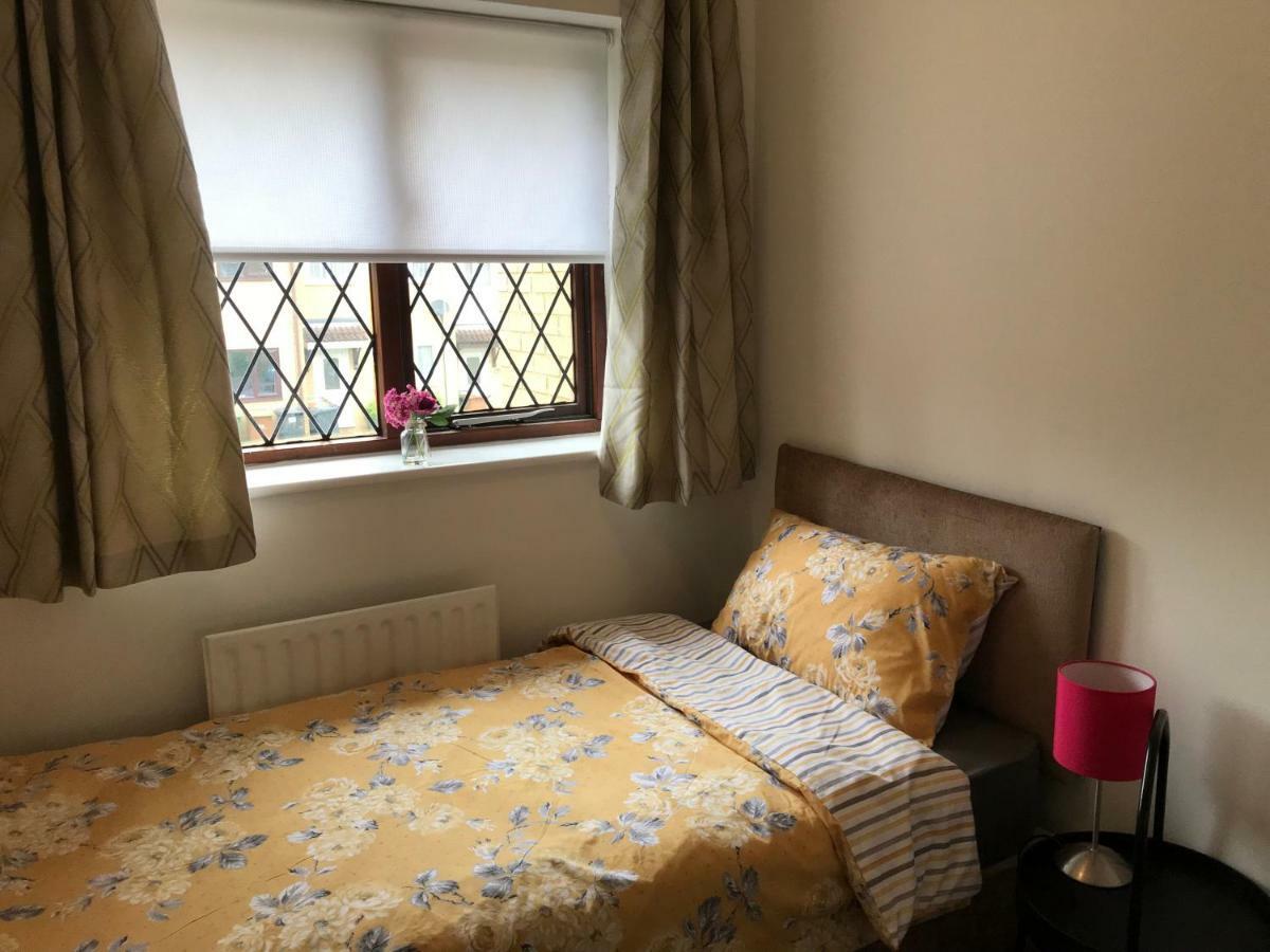 Swale Corner Villa Уелингбъро Екстериор снимка